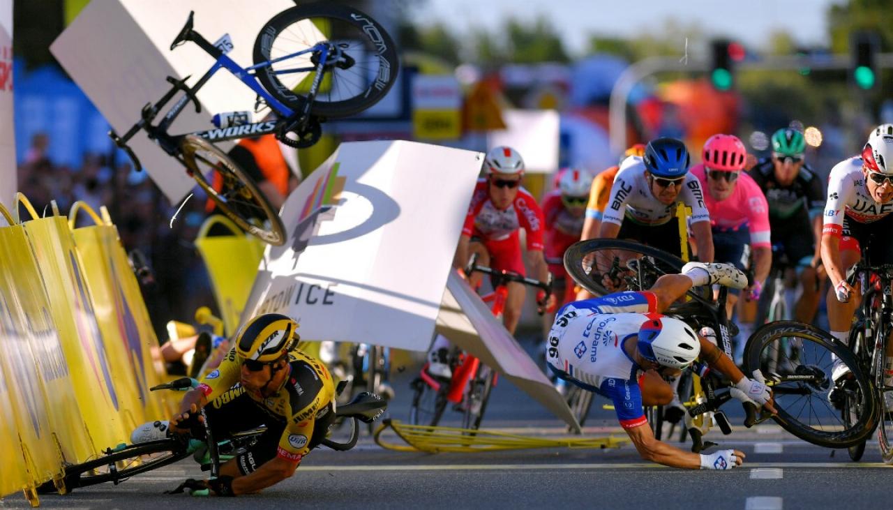 Cycling: Dutch cyclist Fabio Jakobsen fighting for his life after ...