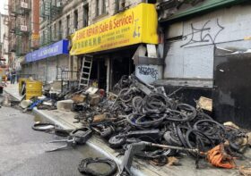 Oficina de bikes elétricas pega fogo em Nova York e deixa quatro pessoas mortas
