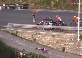 Terrível tombo na Milan San Remo Feminina