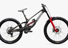 Specialized Demo 11 utiliza transmissão HighGear desenvolvida com a SRAM para reduzir interferências na suspensão